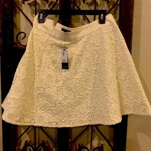 Limited skirt cream color
